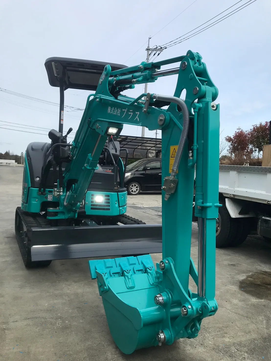 株式会社プラス